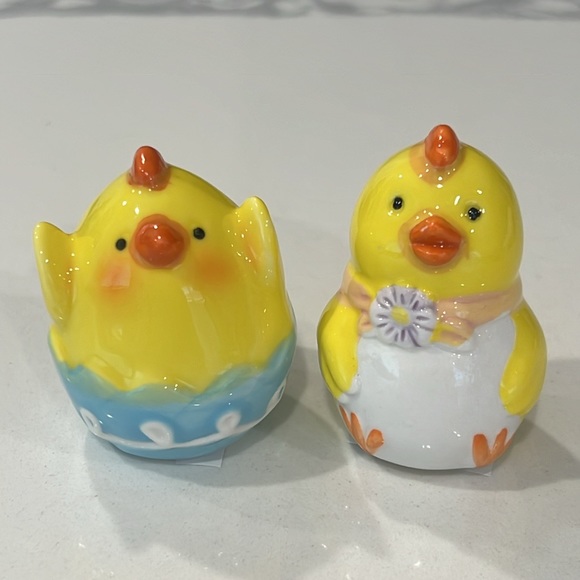 🐣🐥🐤 Cute. Salt & Pepper Shakers. - Picture 4 of 12